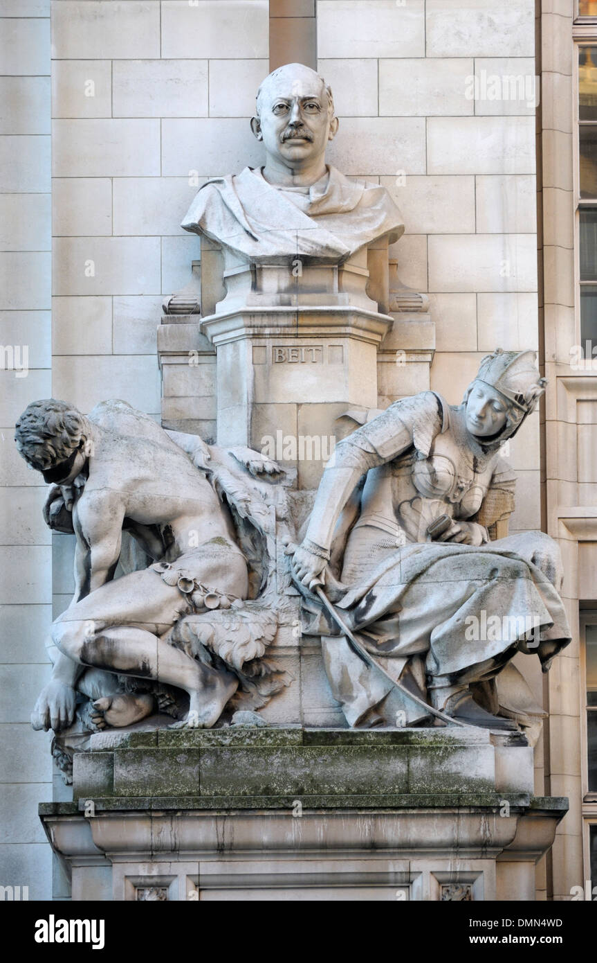 London, England, Vereinigtes Königreich. Imperial College, University of London. Büste von Alfred Beit (1853-1906; Deutsche Bergbau-Magnat) Stockfoto