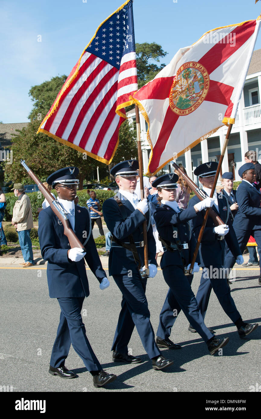 Veterans Day Parade in Pensacola Florida USA Farbe Partei von Pensacola hohe Luftwaffe Marsch Stockfoto