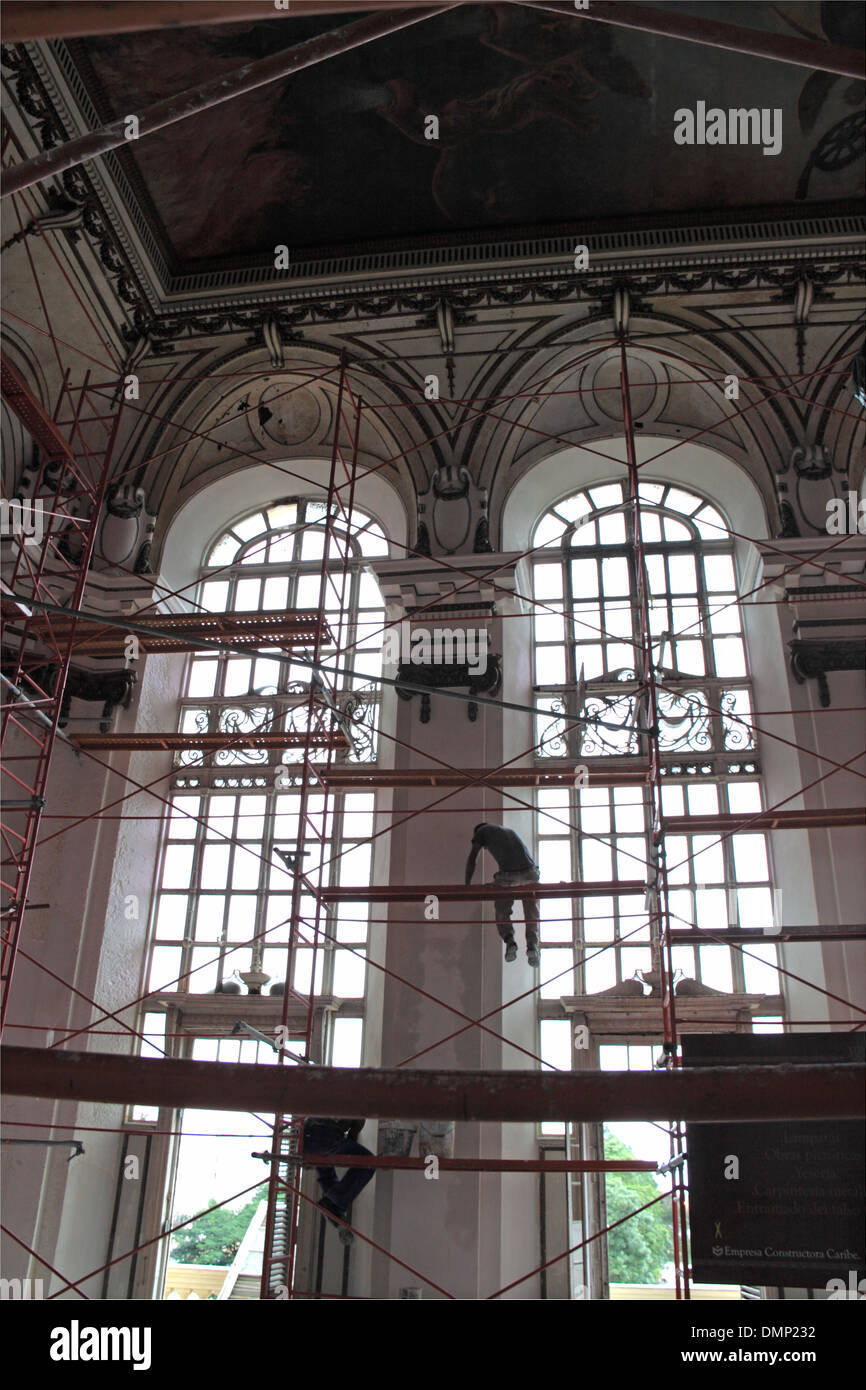 Salón de Los Espejos restauriert, Museo de la Revolución, alte Havanna (La Habana Vieja), Kuba, Karibik, Mittelamerika Stockfoto