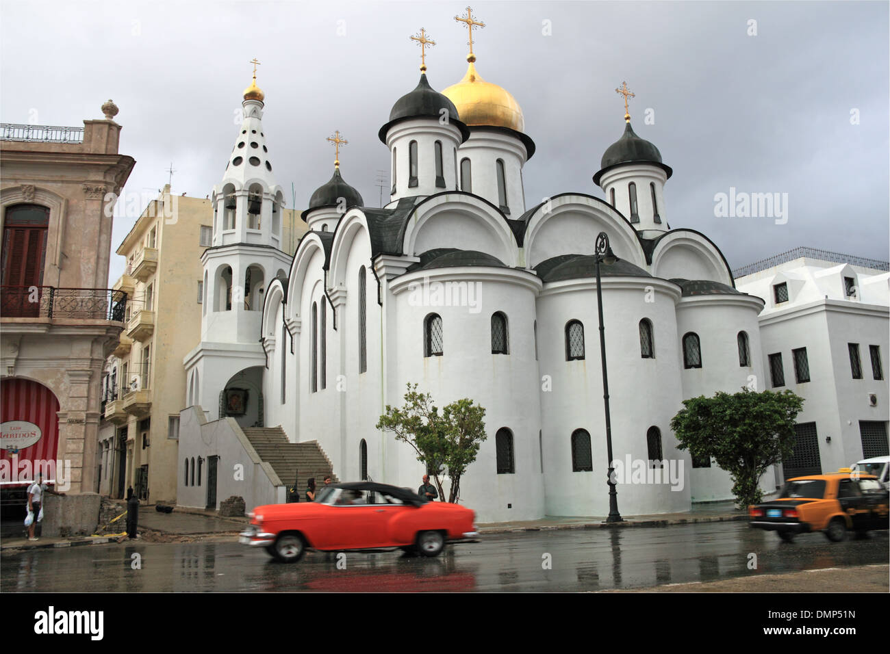 Catedral Ortodoxa Nuestra Señora de Kazán, 1954 Chevrolet, Alt-Havanna (La Habana Vieja), Kuba, Karibik, Mittelamerika Stockfoto