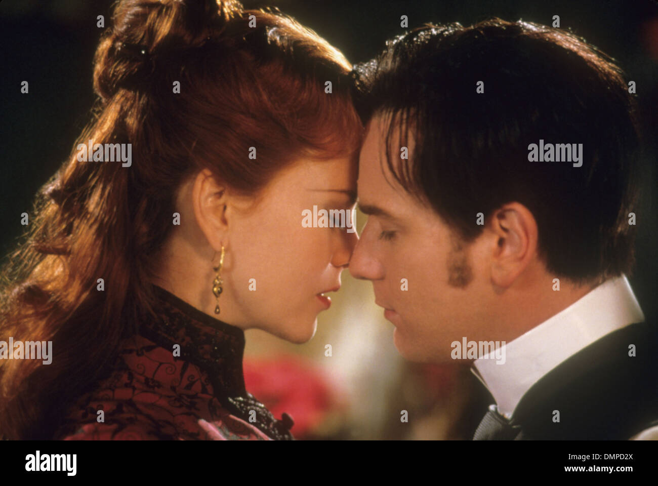 MOULIN ROUGE 2001 20th Century Fox Film mit Nicole Kidman und Ewan McGregor Stockfoto