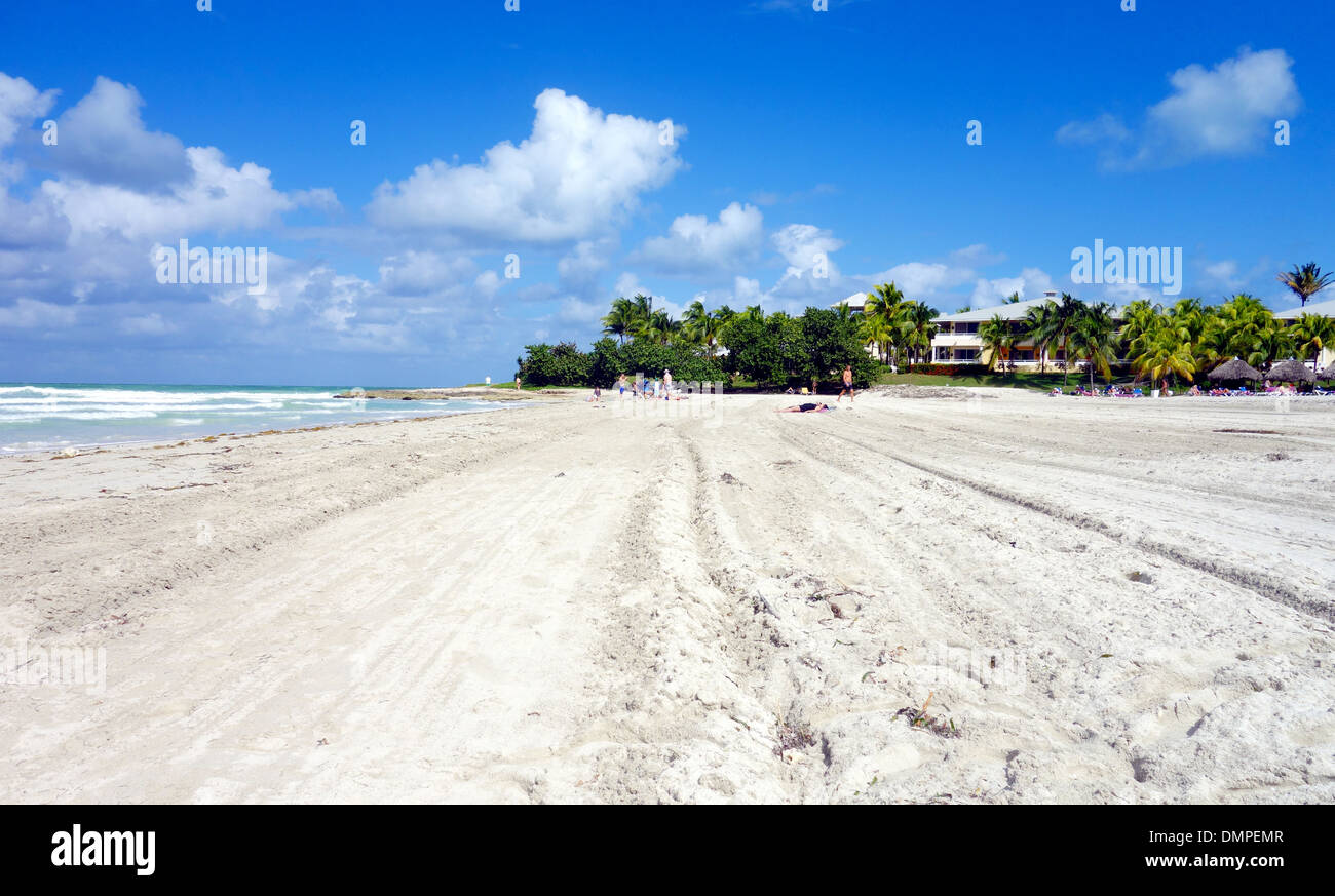 White Sand Strand an einem sonnigen Tag in Varadero, Kuba Stockfoto