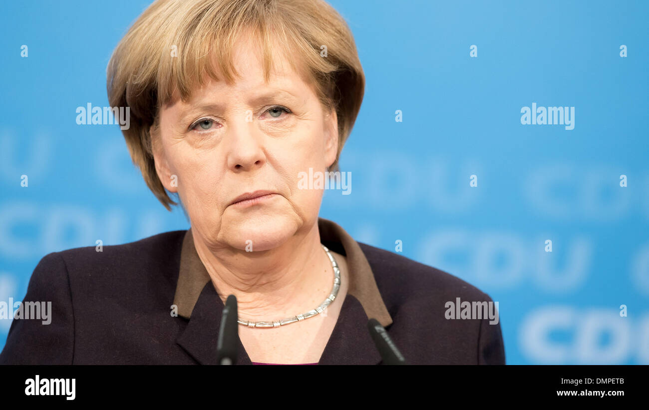 Berlin, Deutschland. 15. Dezember 2013. CDU-Pressekonferenz mit Angela Merkel, Bundeskanzlerin und CDU-Vorsitzende in der Zentrale der CDU in Berlin. / Foto: Angela Merkel, Bundeskanzlerin und CDU-Vorsitzende. Bildnachweis: Reynaldo Paganelli/NurPhoto/ZUMAPRESS.com/Alamy Live-Nachrichten Stockfoto