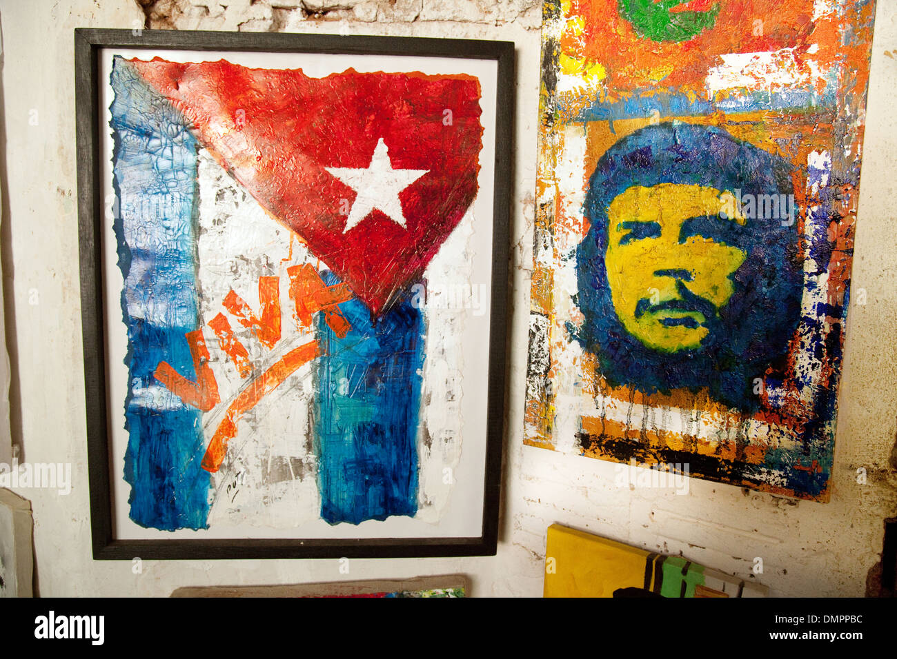 Bilder von der Revolution zeigt eine kubanische Flagge und Che Guevara, Trinidad, Kuba, Karibik, Lateinamerika Stockfoto