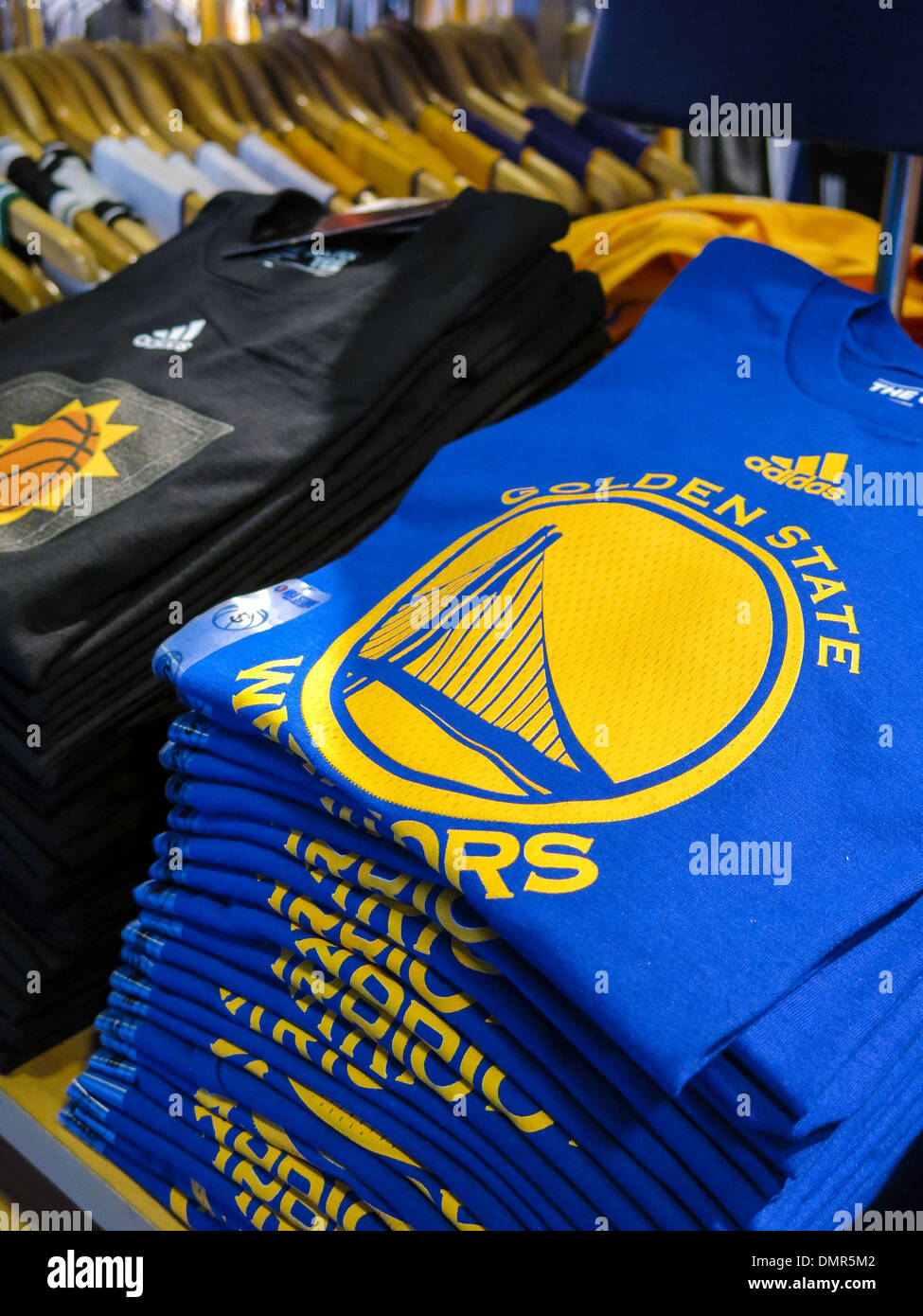 NBA Store Interieur, Fifth Avenue, New York Stockfoto