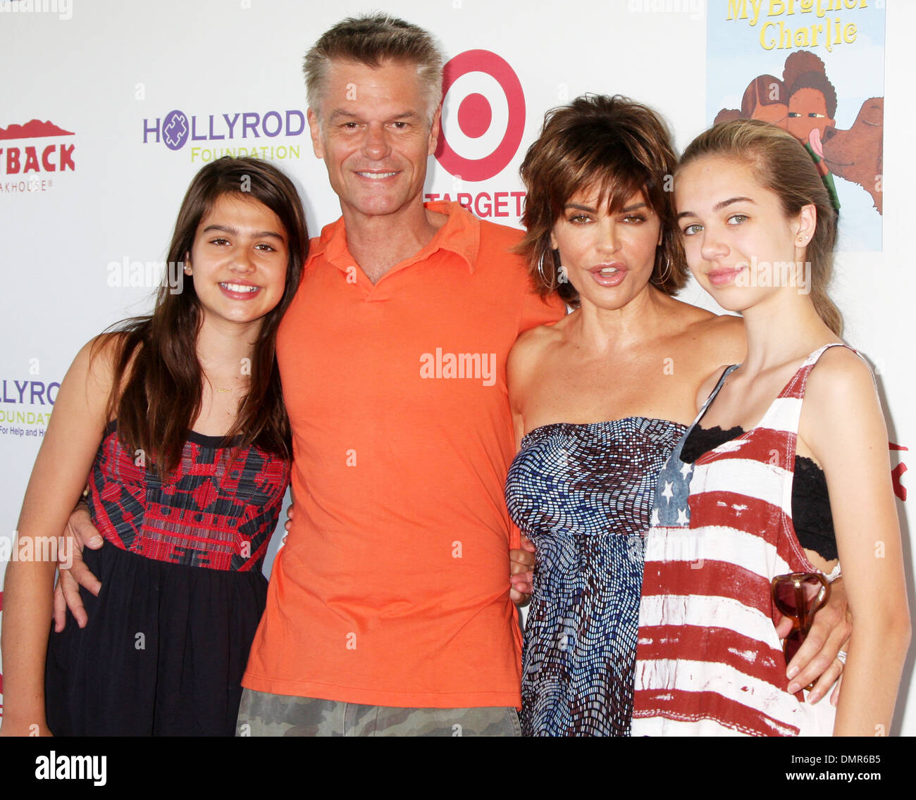 Harry Hamlin Lisa Rinna Und Tochter Am 3 Jahrlichen Mein Bruder Charlie Familie Fun Festival Statt Im Culver Studios In Culver City Stockfotografie Alamy