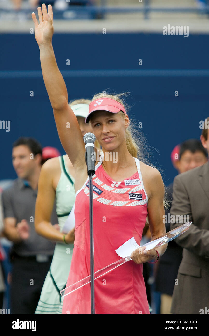 Die 2009 Rogers Cup Damen Einzel Champion, Elena Dementiava. Dementiava trat in das Turnier fünfte Saatgut und besiegt Maria Sharapova in den geraden Sätzen, 6-4, 6-3. (Kredit-Bild: © Terry Ting/Southcreek Global/ZUMApress.com) Stockfoto