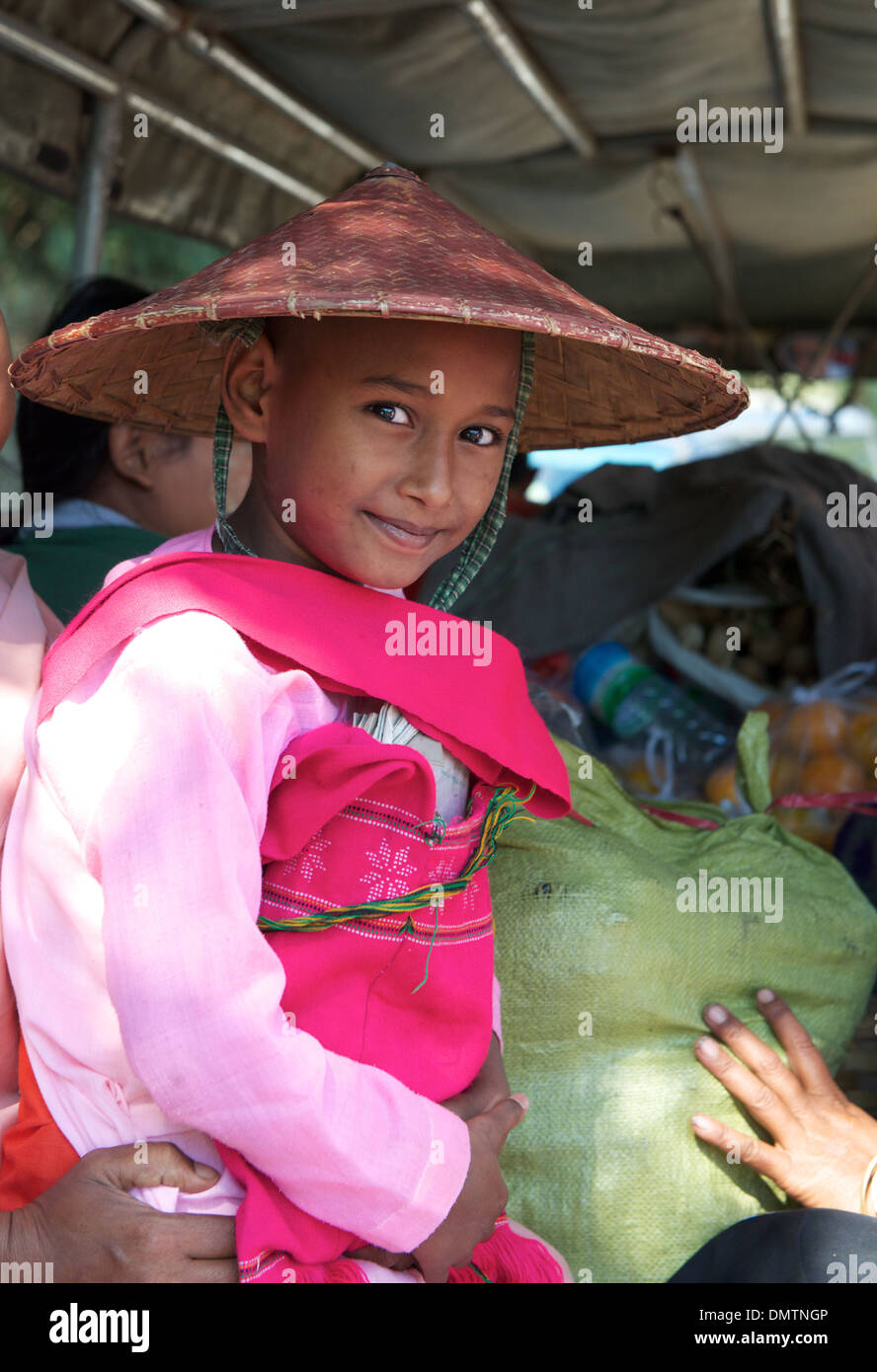 Lehrling Nonne, Sagaing. verlassene Stadt, Mandalay, Myanmar (Burma). Stockfoto