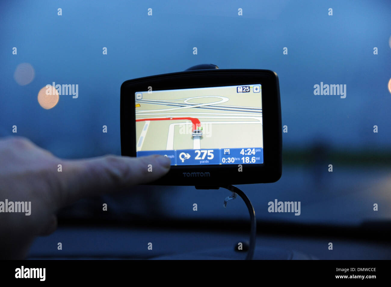 TomTom-Navi im Auto für die Navigation verwendet wird Stockfoto