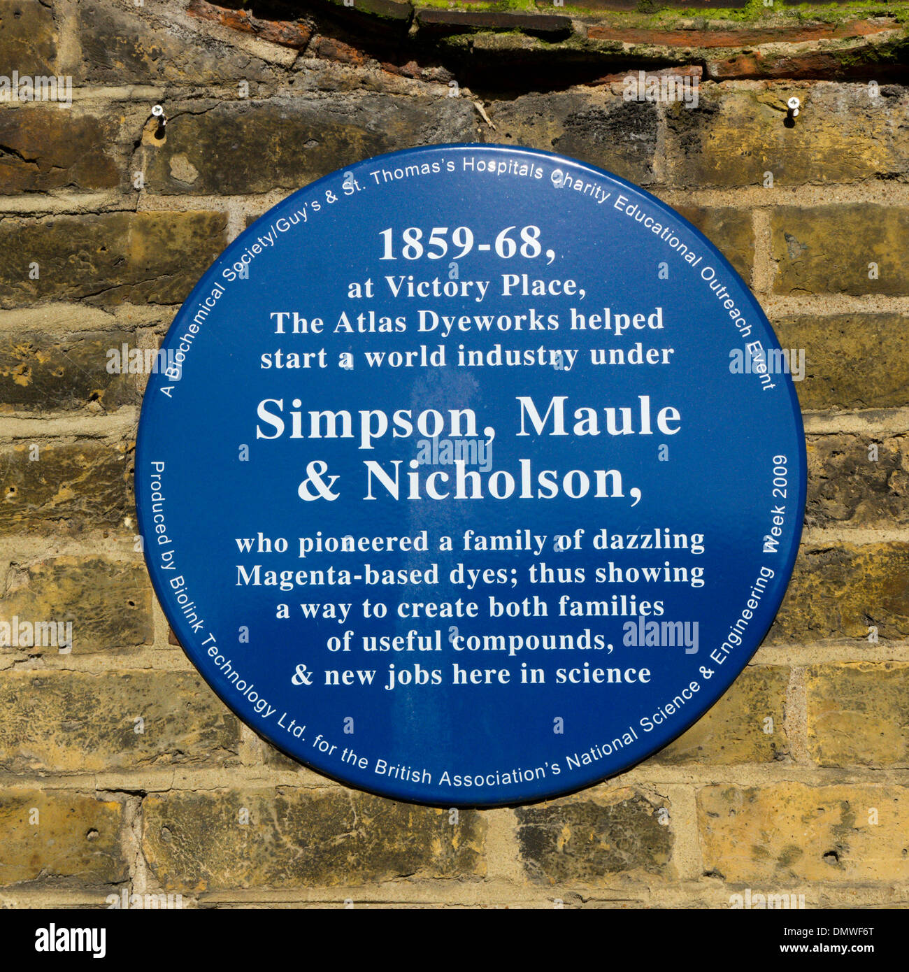 Eine blaue Plakette erinnert an den Atlas-Färberei bei Sieg in Southwark. Stockfoto