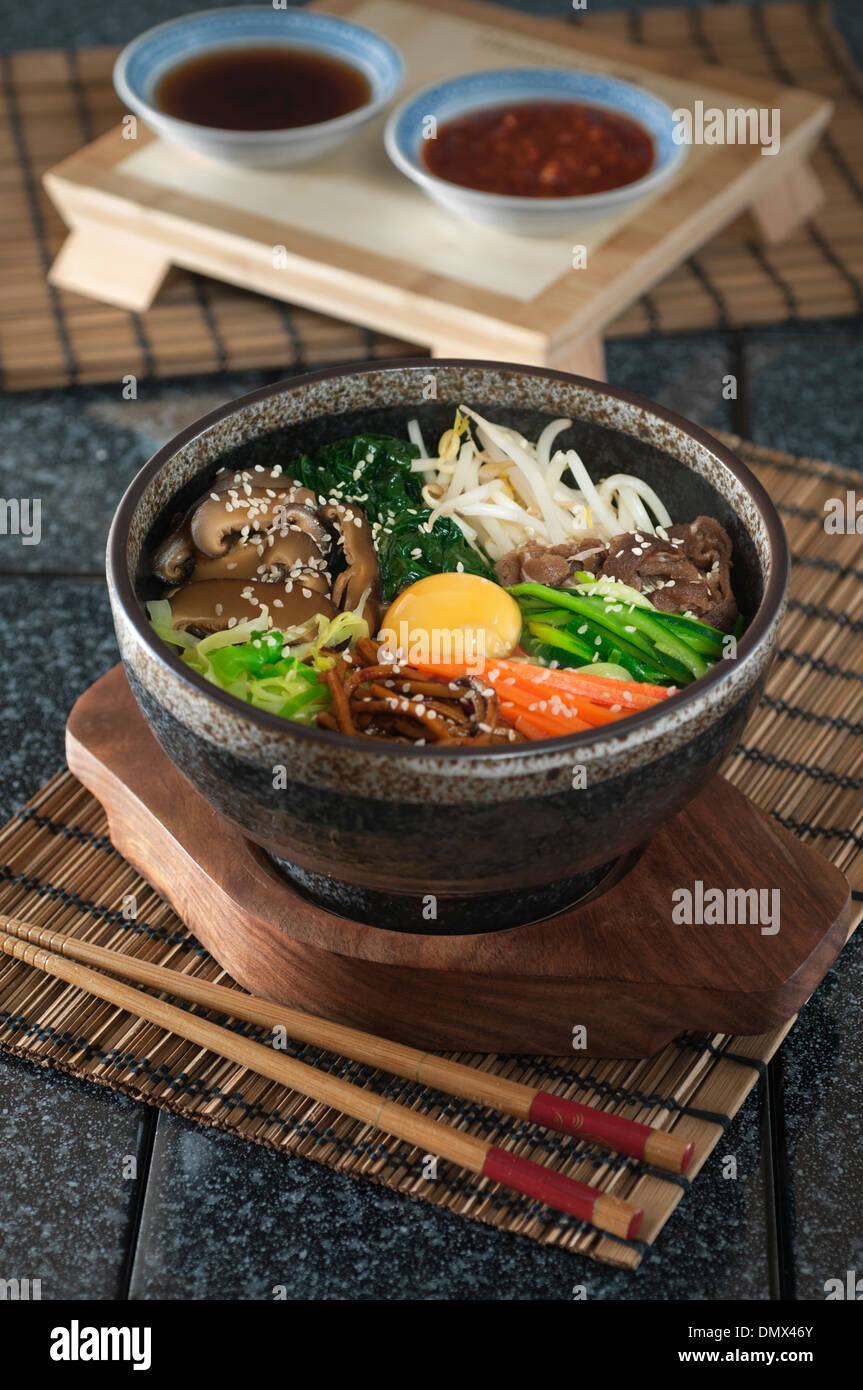 Bibimbap koreanischen Reis und gemischte Gemüse Teller Korea Food Stockfoto Bibimbap koreanischen Reis und gemischte Gemüse Teller Korea Food Stockfoto