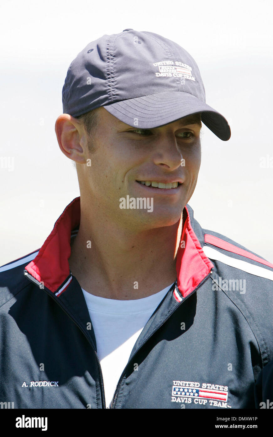 6. April 2006; Rancho Mirage, Kalifornien, USA; ANDY RODDICK des US Davis Cup Teams treten im Davis Cup Viertelfinale in Rancho Mirage, Kalifornien. Davis Cup Viertelfinale bis 7. bis 9. April 2006; USA gegen Chile in Rancho Mirage. Obligatorische Credit: Foto von John Hardick/ZUMA Press. (©) Copyright 2006 von John Hardick Stockfoto