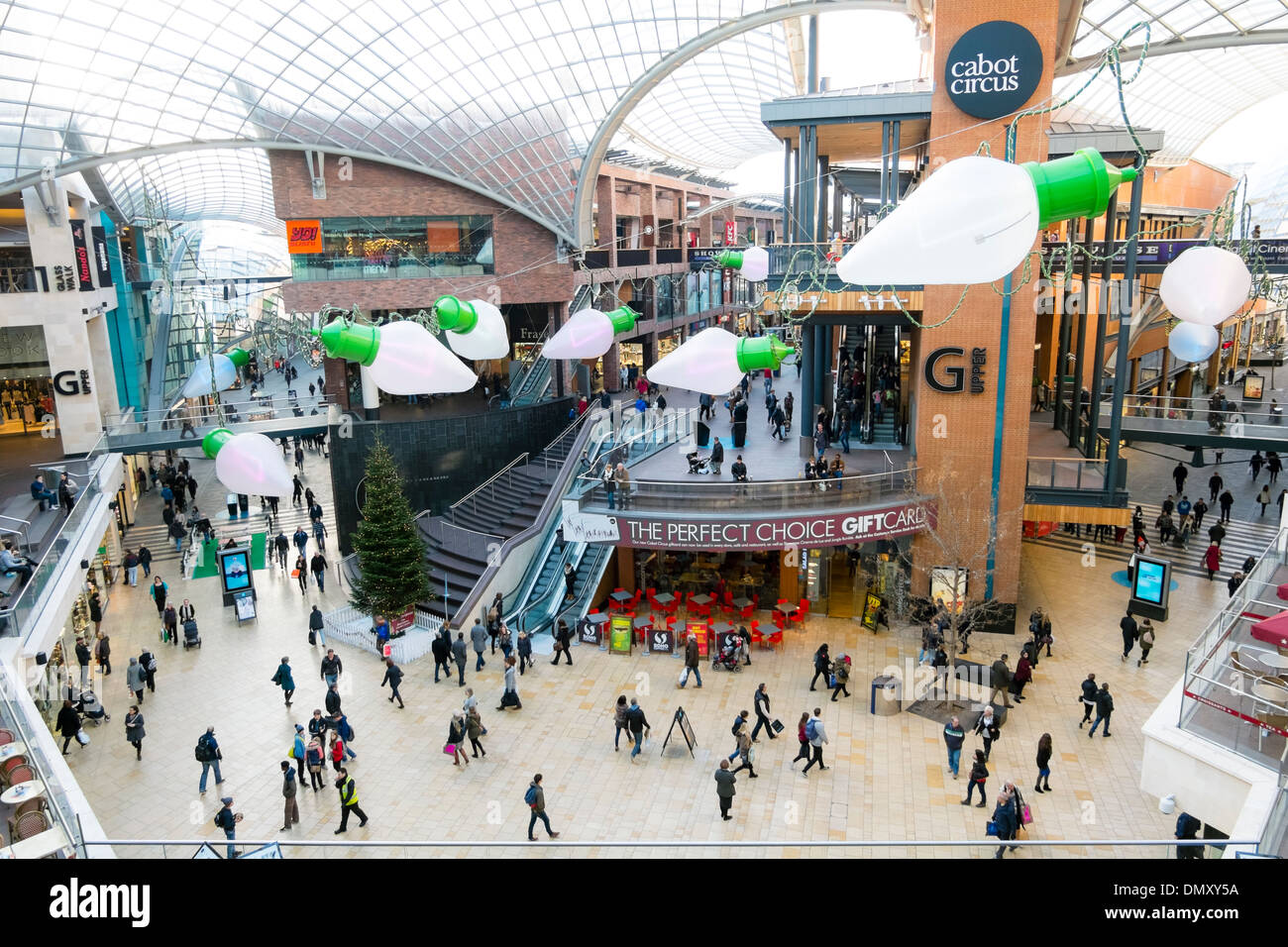 Cabot Circus Shopping-Mall in Bristol, UK. Weihnachts-shopping im Cabot Circus Leute. Stockfoto