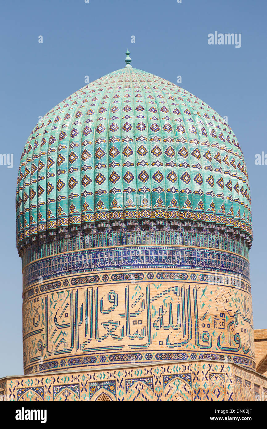 Eine Kuppel von Bibi-Khanym Moschee, auch bekannt als Bibi Khanum Moschee, Samarkand, Usbekistan Stockfoto