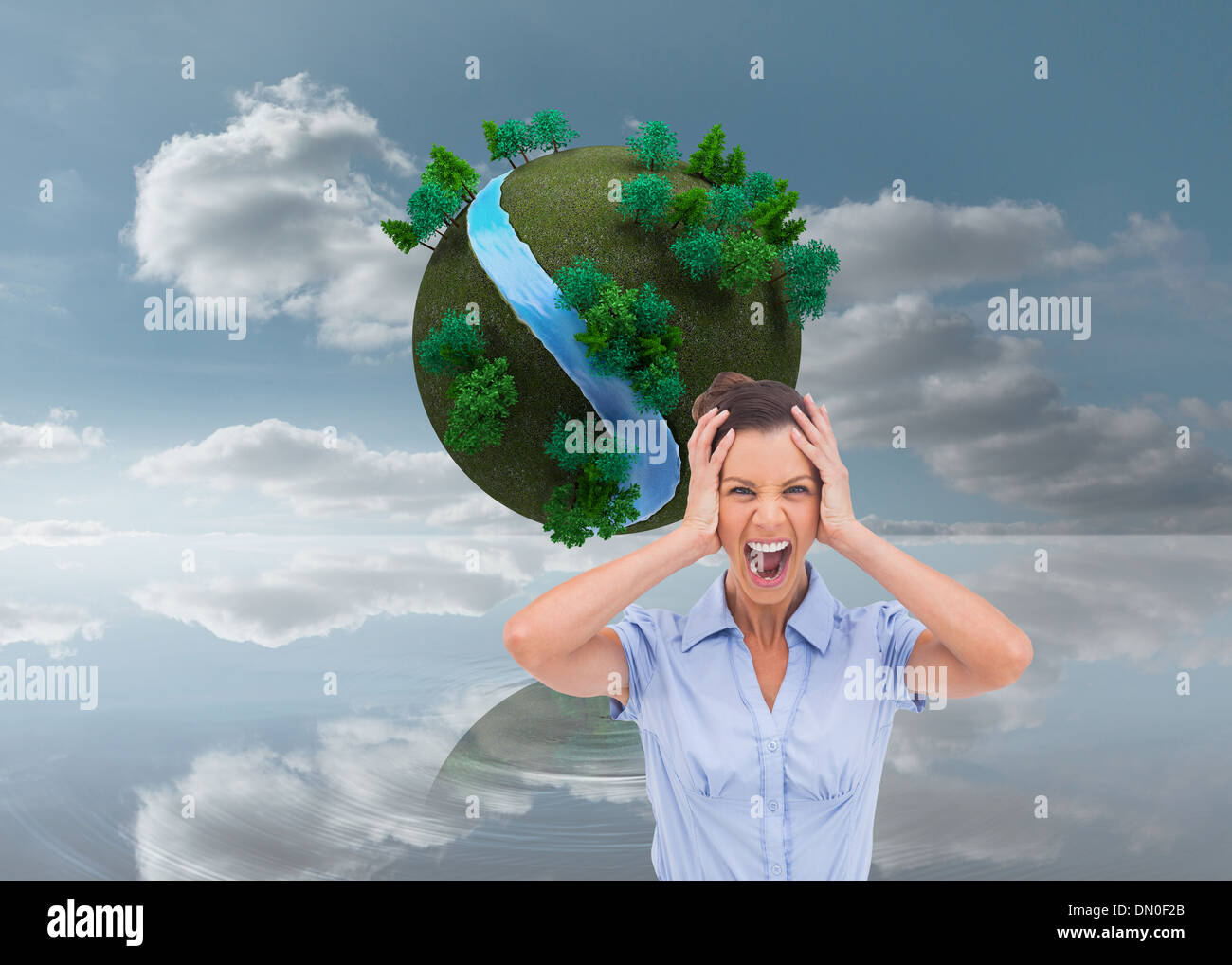Zusammengesetztes Bild von gestressten Businessswoman mit der Hand auf dem Kopf Stockfoto