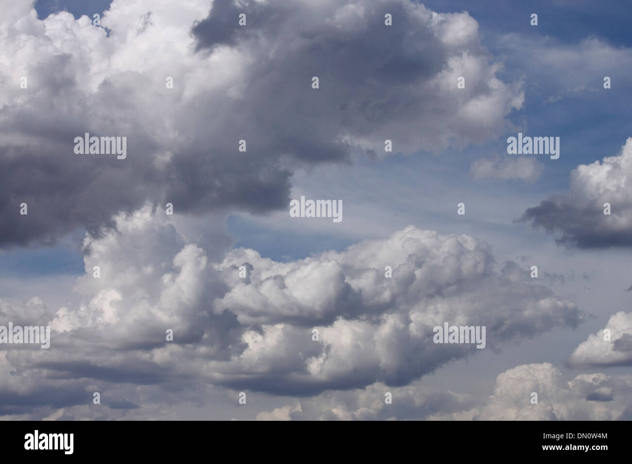 Regenwolken am Himmel Stockfoto