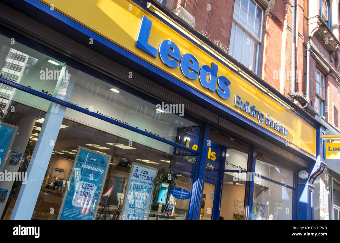 Die Leeds Bausparkasse Hautpstraße Branch, England, UK Stockfoto
