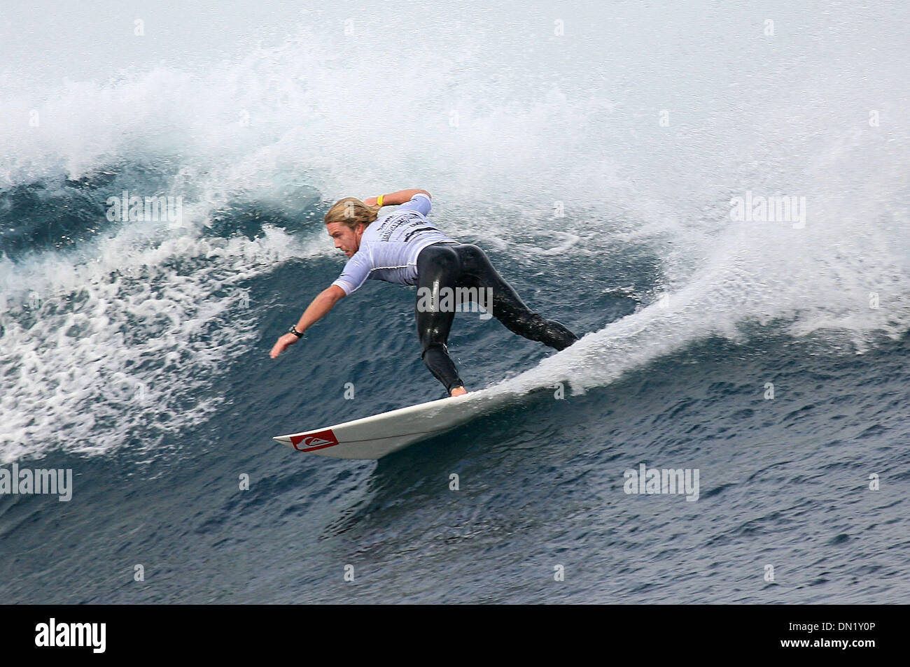 1. April 2006; Margaret River, Australien; Französischen Surfer NIC MUSCROFT war in ausgezeichneter Form eine überzeugende Runde fünf Hitze Sieg heute Morgen in der Margaret River Pro Buchung, Rebiere besiegt NSW Surfer Travis Lynch obligatorisch Credit: Foto von Steve Robertson/ZUMA Press. (©) Copyright 2006 von Steve Robertson Stockfoto