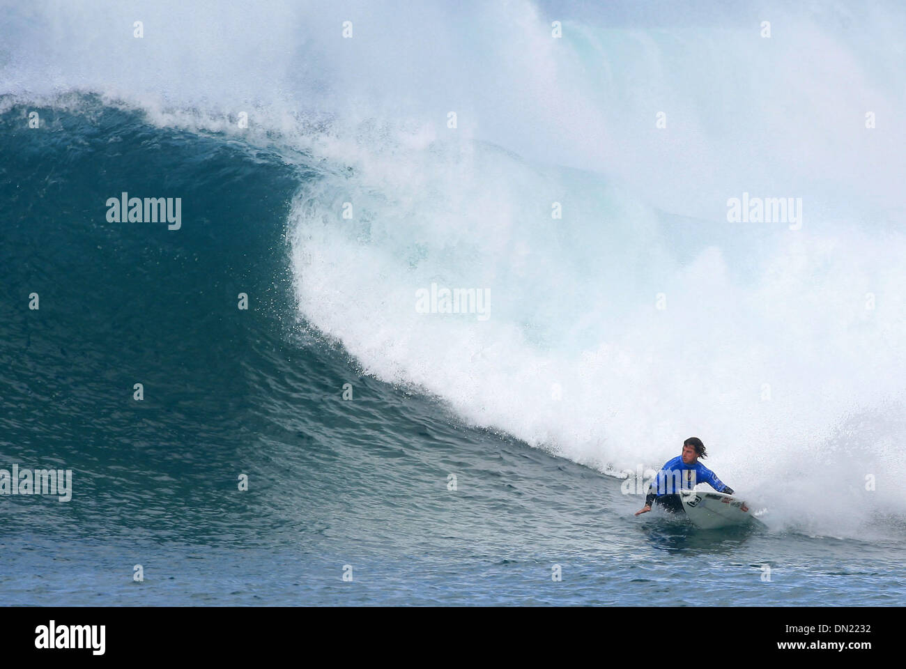 20. April 2006; Bells Beach, Victoria, Australien; MARK OCCHILUPO Surfen Bells Beach wie keine andere Surfer können! Er belegte in der Rip Curl Pro heute hinunter eng in seinem Halbfinale zu Joel Parkinson. Früher in den Tag beseitigt Occhilupo Taj Burrow in Runde vier, dann Hawaiian Andy Irons in eine erstaunliche Viertelfinale. Die ehemalige Rip Curl Pro Champion wird 40 dieses Jahr ein Stockfoto