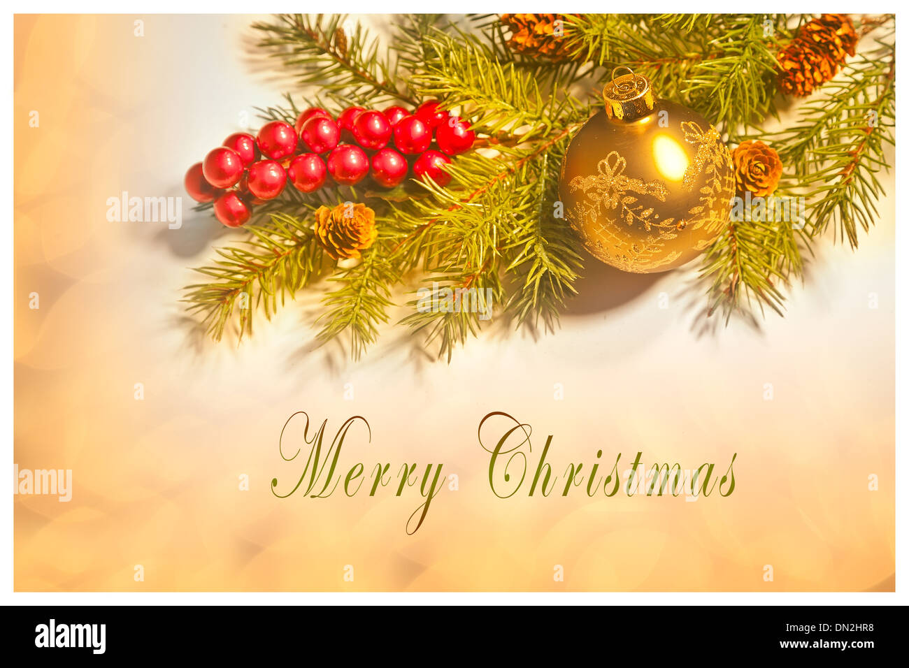 Lustige Weihnachtskarte mit Weihnachten Dekorationen, weichen Hintergrund Licht und Text. Raum für mehr Text. Stockfoto