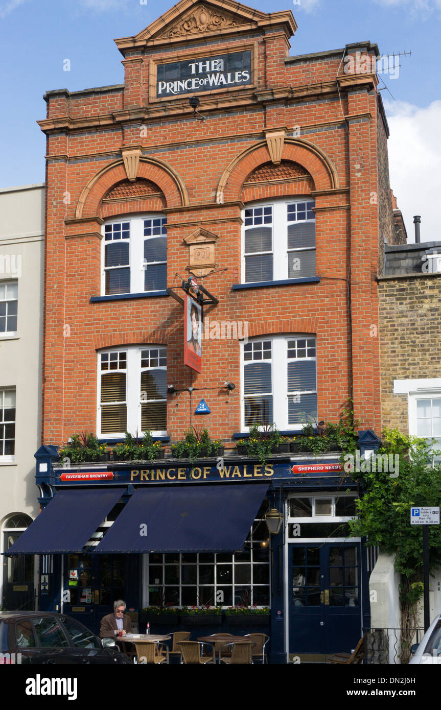 Der Prinz von Wales in Cleaver Square war angeblich ein Lieblings-Pub der Richardson-Bande in den 1960er Jahren gewesen zu sein. Stockfoto