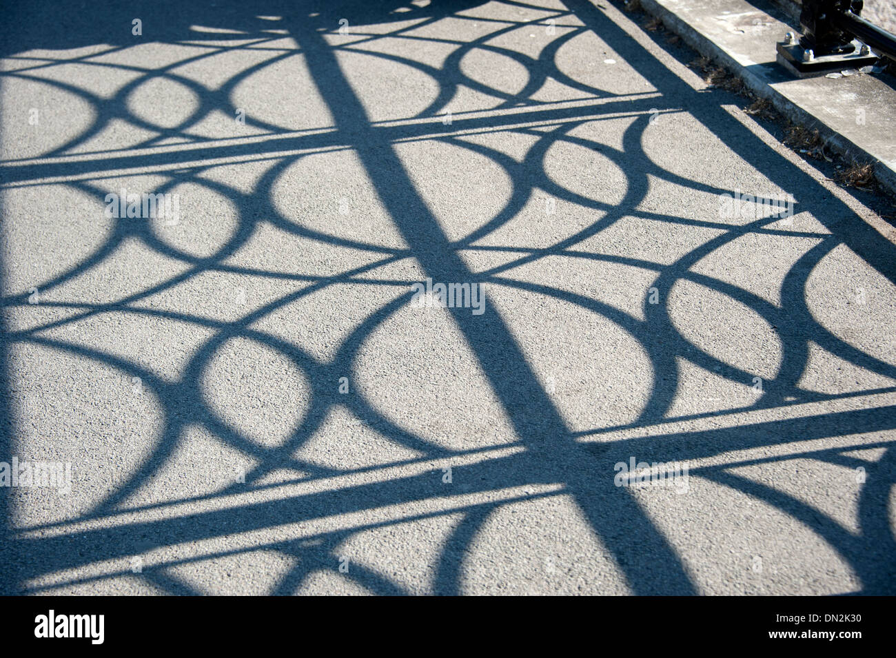 Symmetrische Schatten Bögen Kurven Ellipsen Stockfoto