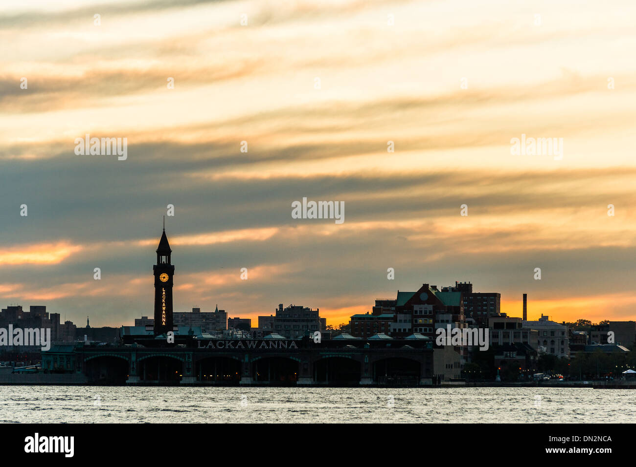 Erie-Lackawanna Railroad Terminal in Hoboken und seine 225 Fuß (69 m) Clock Tower Stockfoto