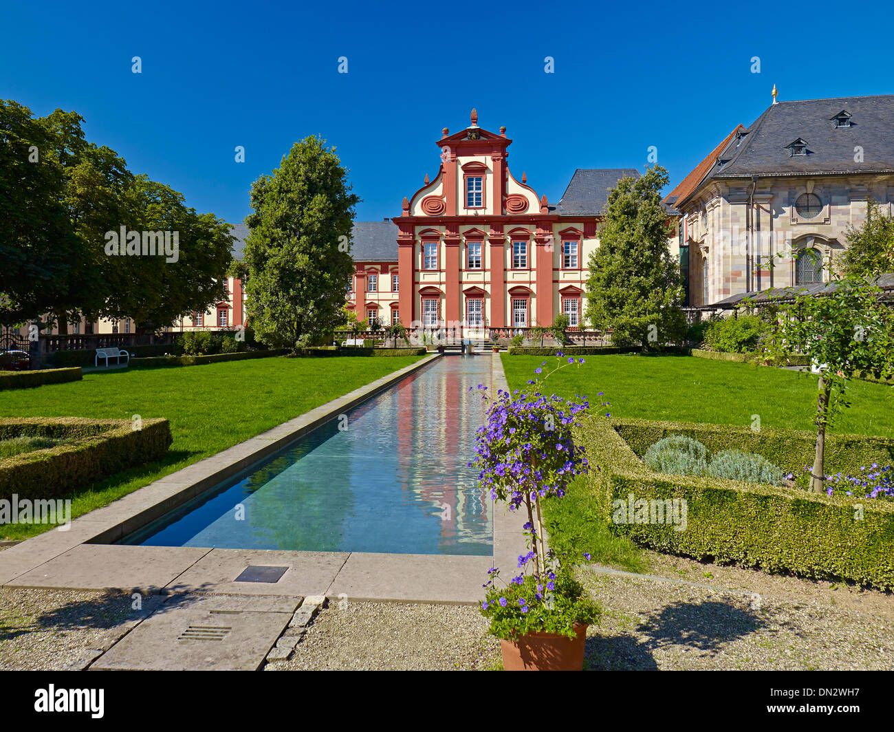 Domgarten mit kathedralenmuseum in fulda Fotos und Bildmaterial in