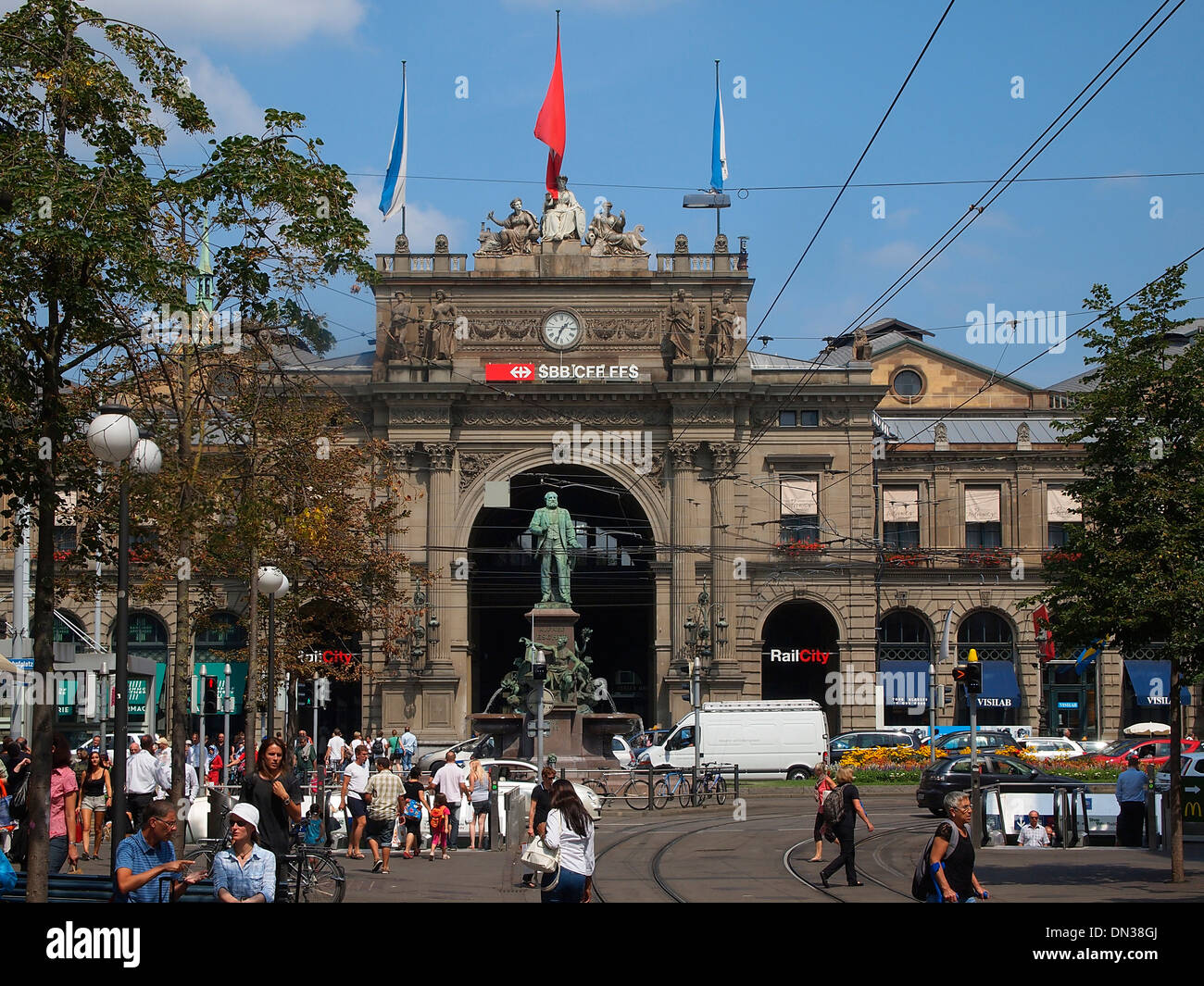 Schweiz, Zürich, Bahnhof und Bahnhofstrasse Stockfoto