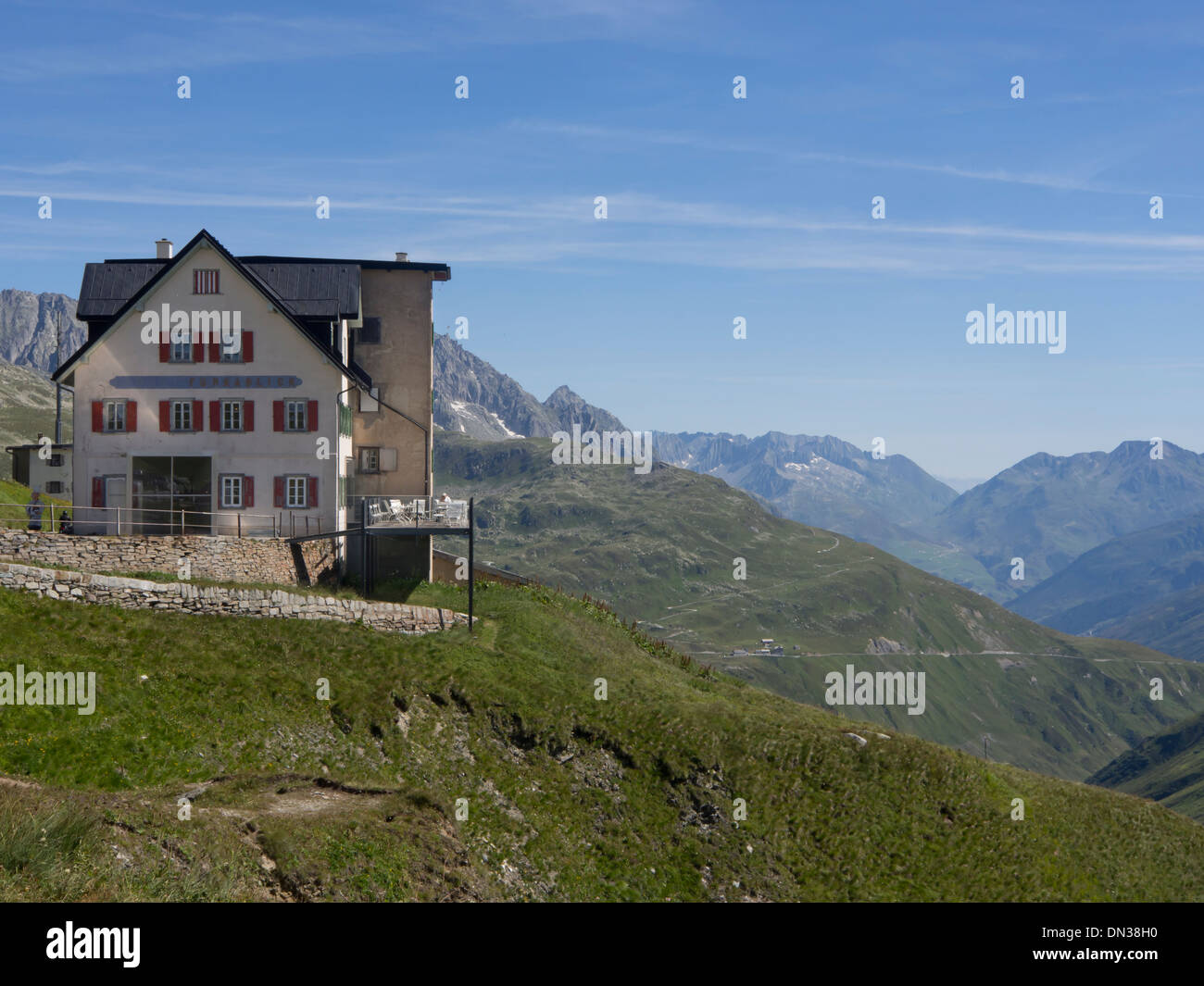 Hotel Furkablick ca 2500 Meter Höhe Höhepunkt der Furkapass herrliche Aussicht Unterkunft Balkon und Berg Stockfoto