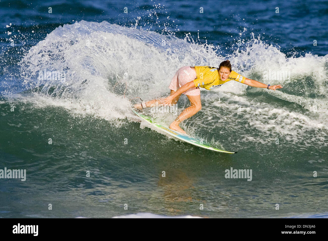 24. August 2006; Itacare, Bahia, Brasilien; ASP WomenÕs Welt rückte durch ihre Runde drei Hitze gegen Keala Kennelly (Hawaii) am Billabong Girls Pro Nummer fünf HEATHER CLARK (Port Shepstone, Südafrika). Clark wird sechs Mal ASP Weltmeister Layne Beachley im Viertelfinale Gesicht, wenn der Wettbewerb fortgesetzt wird. Obligatorische Credit: Foto von Kirstin Scholtz/ZUMA Press. (©) COP Stockfoto