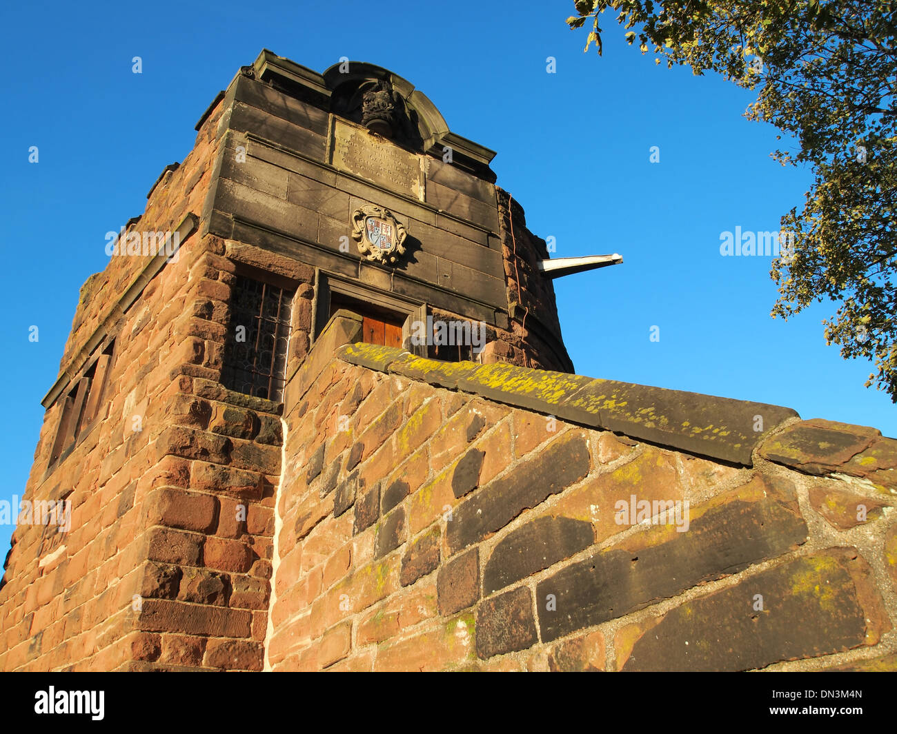 Der Pheonix oder King Charles Tower auf der Stadtmauer in Chester, Cheshire, England Stockfoto
