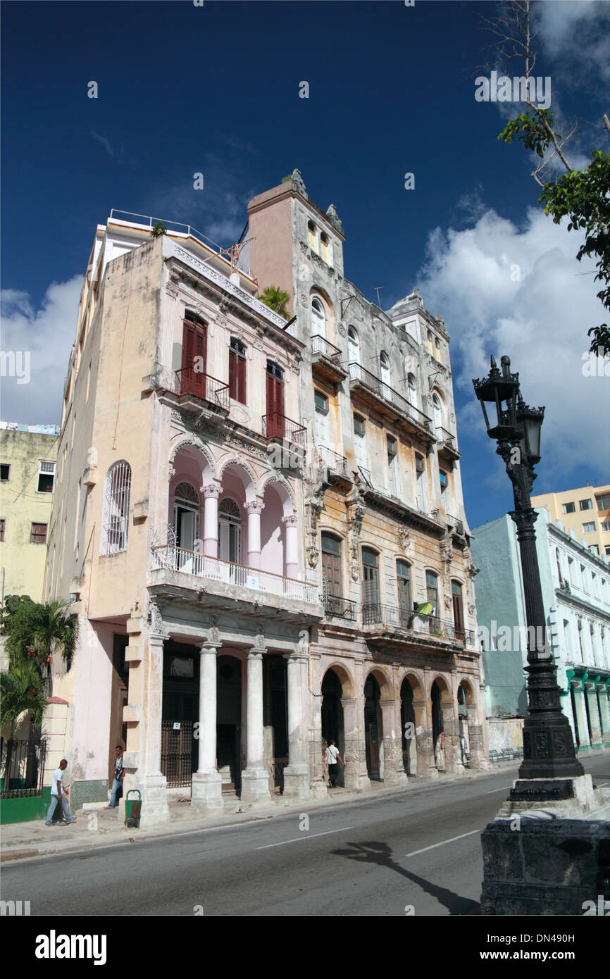 Paseo de Martí (aka Paseo del Prado), die Altstadt von Havanna (La Habana Vieja), Kuba, Karibik, Mittelamerika Stockfoto