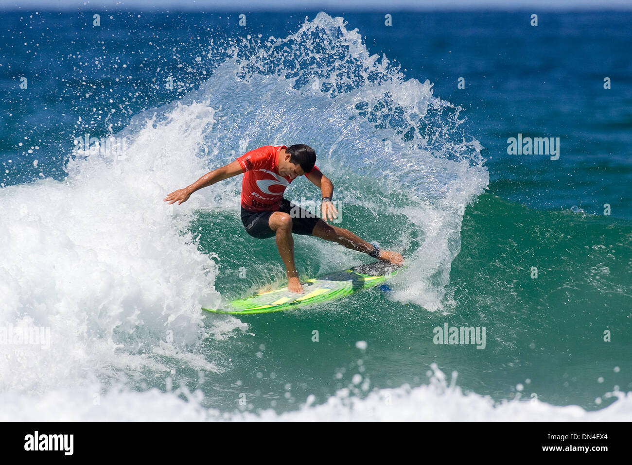 21. August 2006; Hossegor, Frankreich; ODIRLEI COUTINHO (Brasilien) derzeit auf der WQS 57. bewertet wurde zweite in seiner Runde eine Hitze des Rip Curl Pro Surf & Music Festival in Hossegor, Frankreich heute.  Coutinho besiegte Jarray Sullivan (Australien) und Ryan Campbell (Australien), in der Runde von 96 voraus.  Obligatorische Credit: Foto von Karen Wilson/ASP/ZUMA Press. (©) Copyright 2006 von Stockfoto