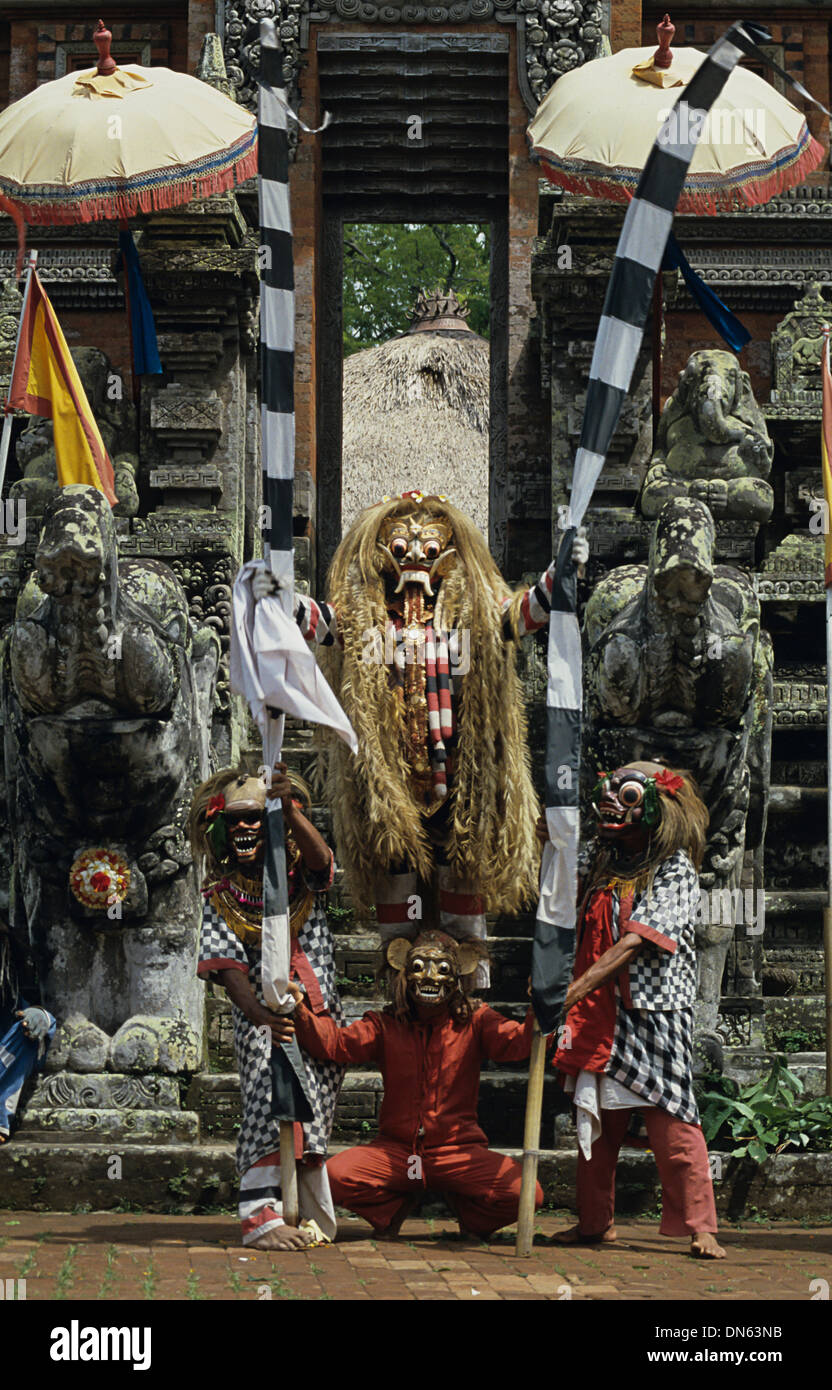 Leistung ein Barong zeigen (Ramayana Geschichte, traditionelle Tänze und Musik), Bali, Indonesien Stockfoto