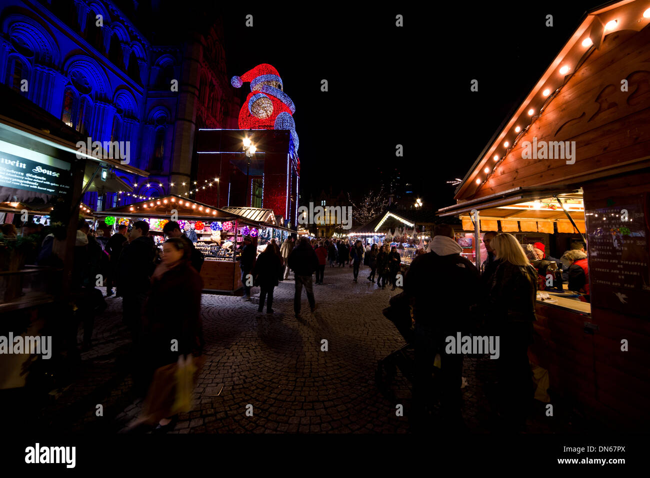 Manchester, Weihnachten, Markt, stall, 2013, Nacht, europäisch, Deutsch, Italienisch, Winter, Dezember, England, EU, Commerce, Business, Stockfoto