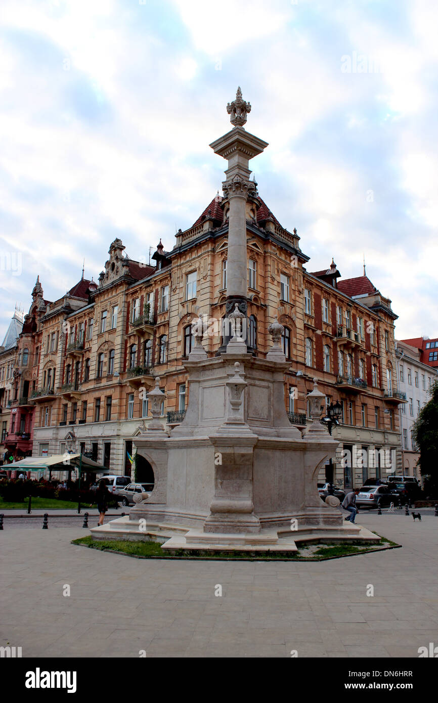 große alte architektonische Ensemble in Lvov Stadt Stockfoto