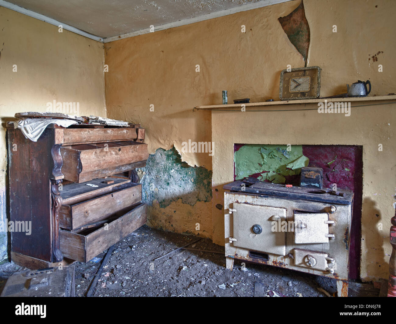 Küche des verlassenen Haus, South Uist Stockfoto