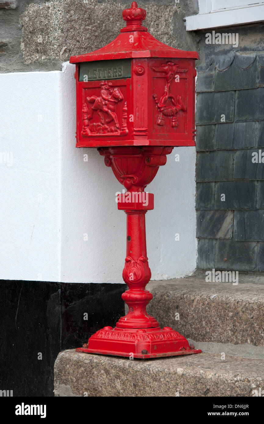 Altes Gusseisen viktorianischen Box Post Briefpost Stockfoto
