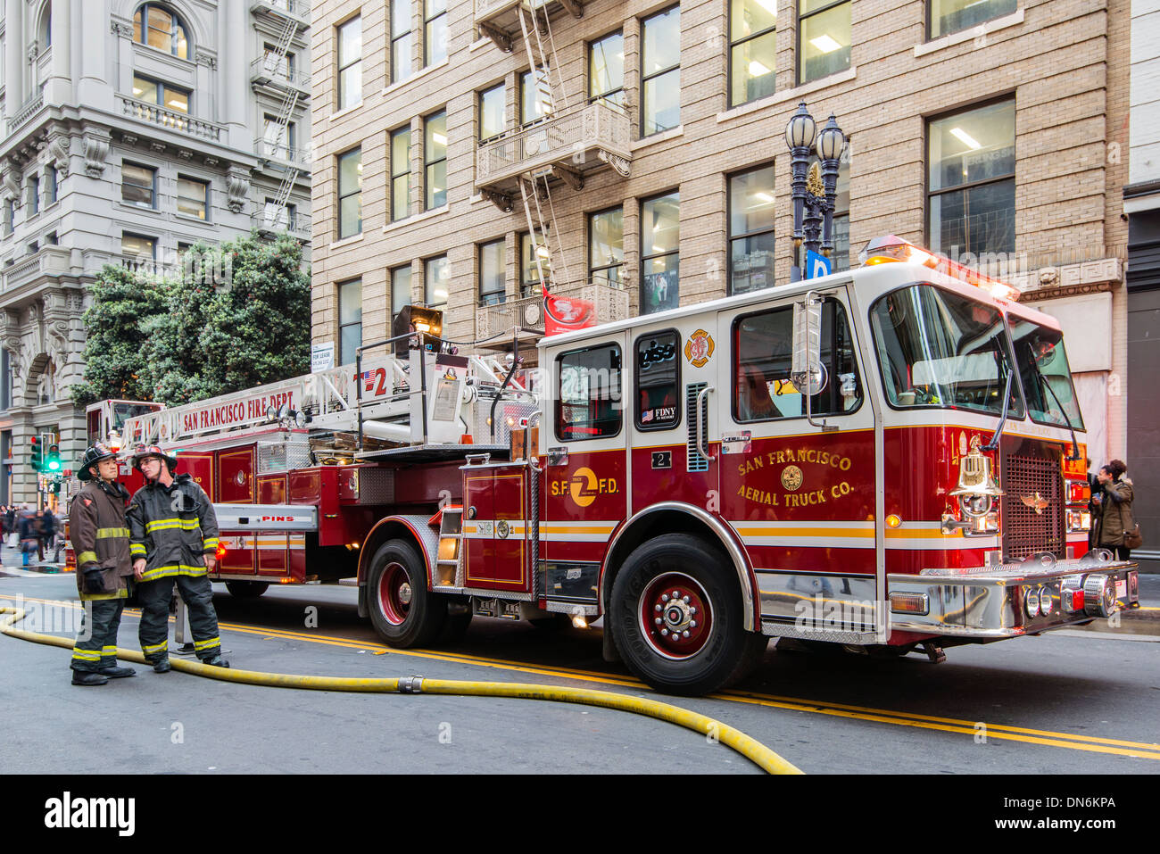 San francisco feuerwehr feuerwehrboot Fotos und Bildmaterial in hoher Auflösung Alamy