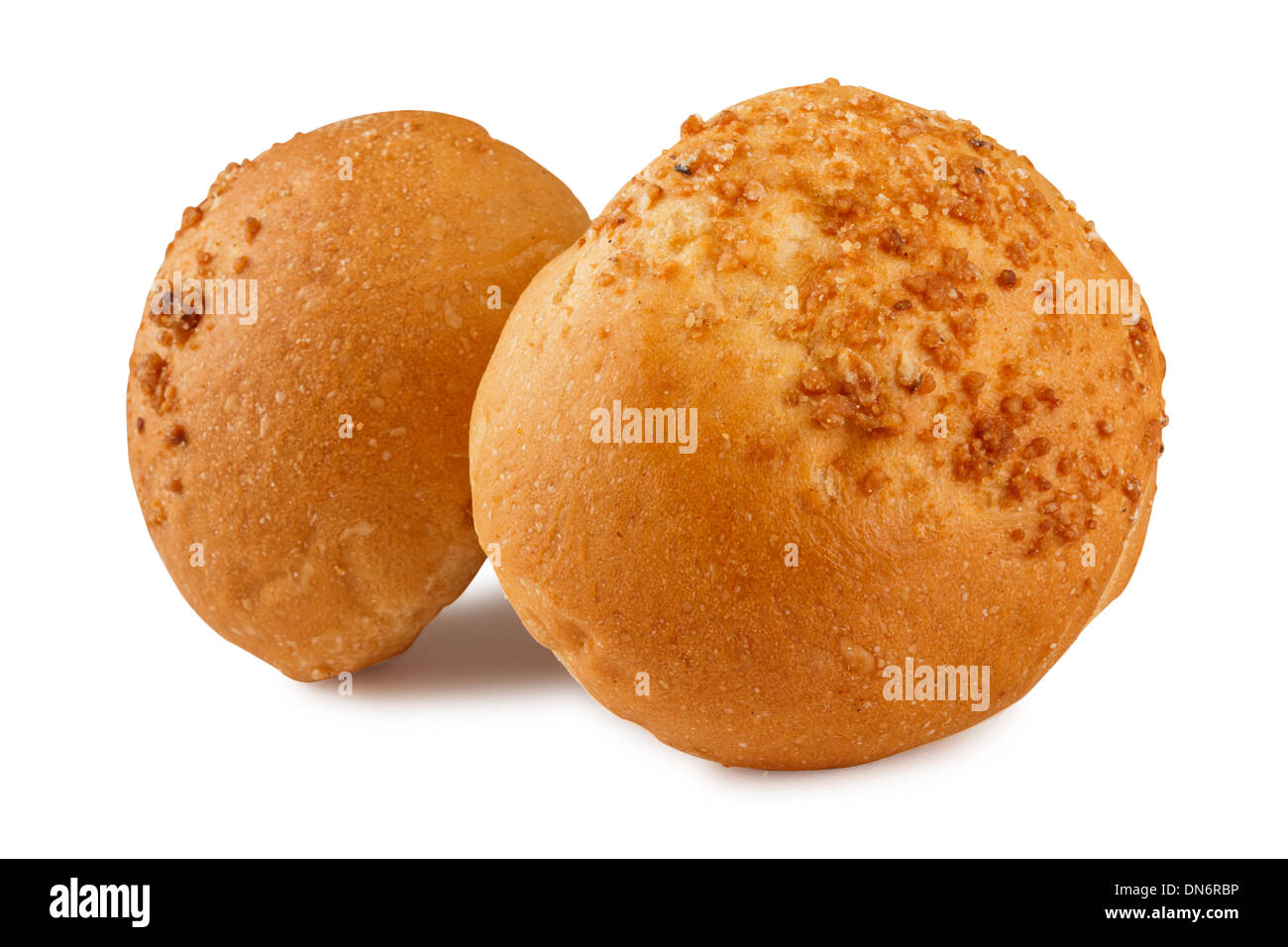 frisch gebackene Brötchen bedeckt mit Walnuss Stockfoto