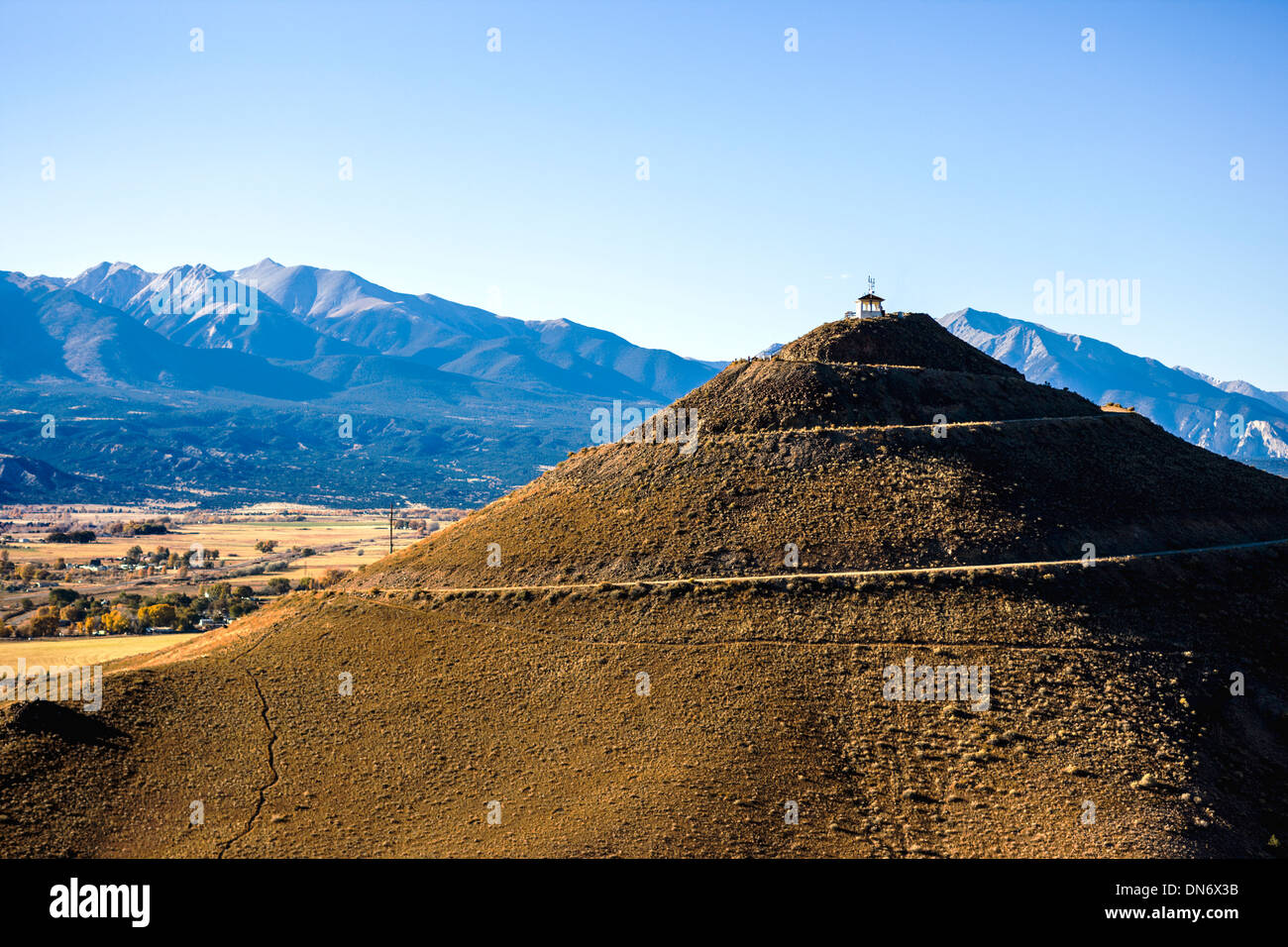 Tenderfoot Berg in der Nähe von Salida, Colorado, mit Collegiate Peaks, Rocky Mountains & Arkansas River Valley über. Stockfoto