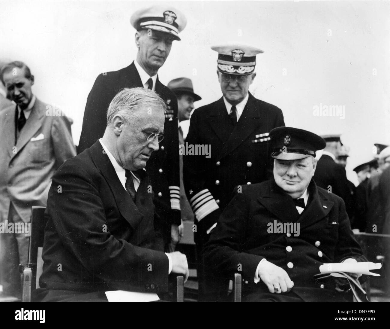 23. Dezember 1941 - WINSTON CHURCHILL und Präsident FRANKLIN D. ROOSEVELT 23.12.1941. (Kredit-Bild: © Globe Photos/ZUMAPRESS.com) Stockfoto
