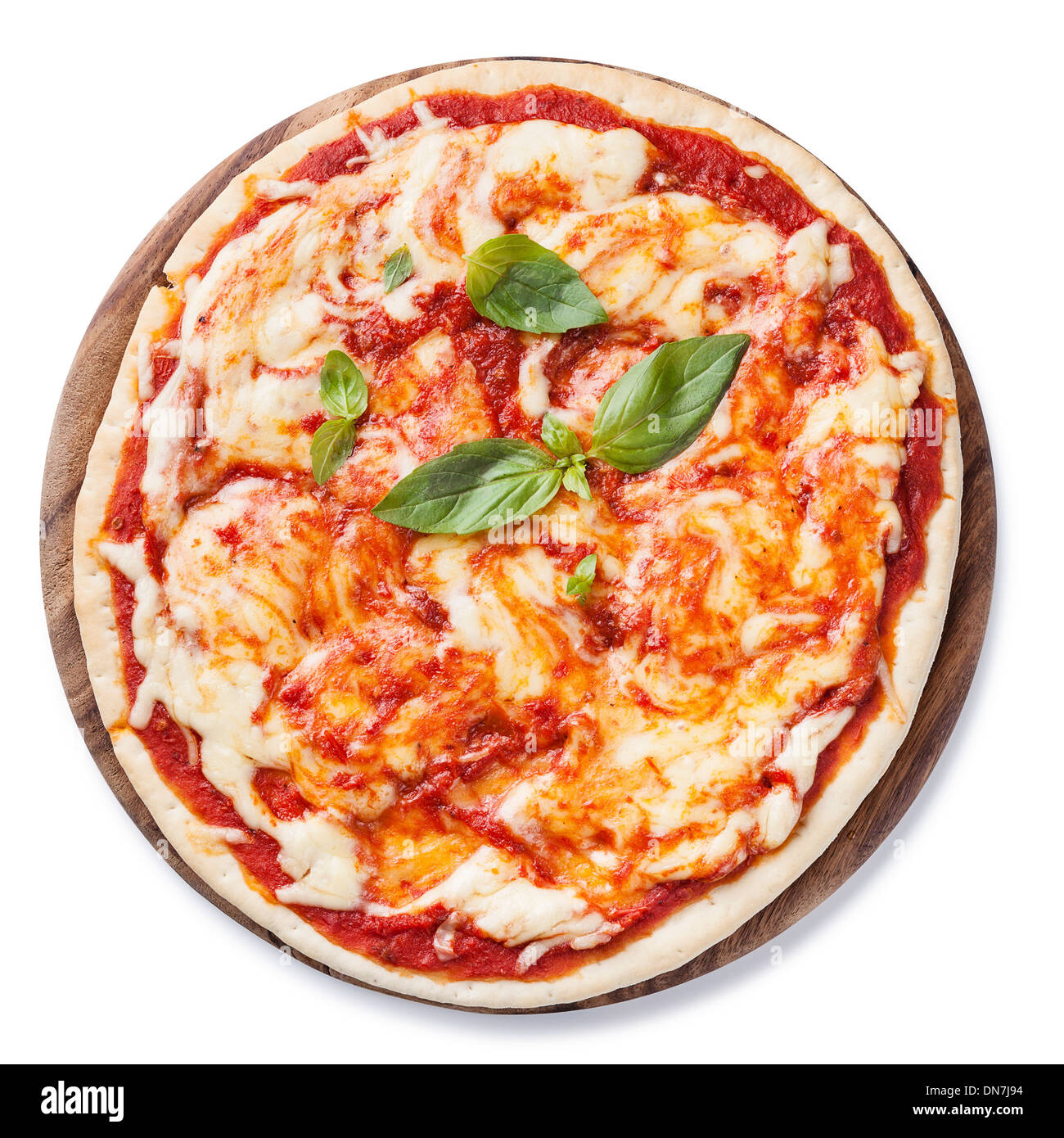 Pizza Margarita mit Basilikum Blätter auf weißem Hintergrund Stockfoto