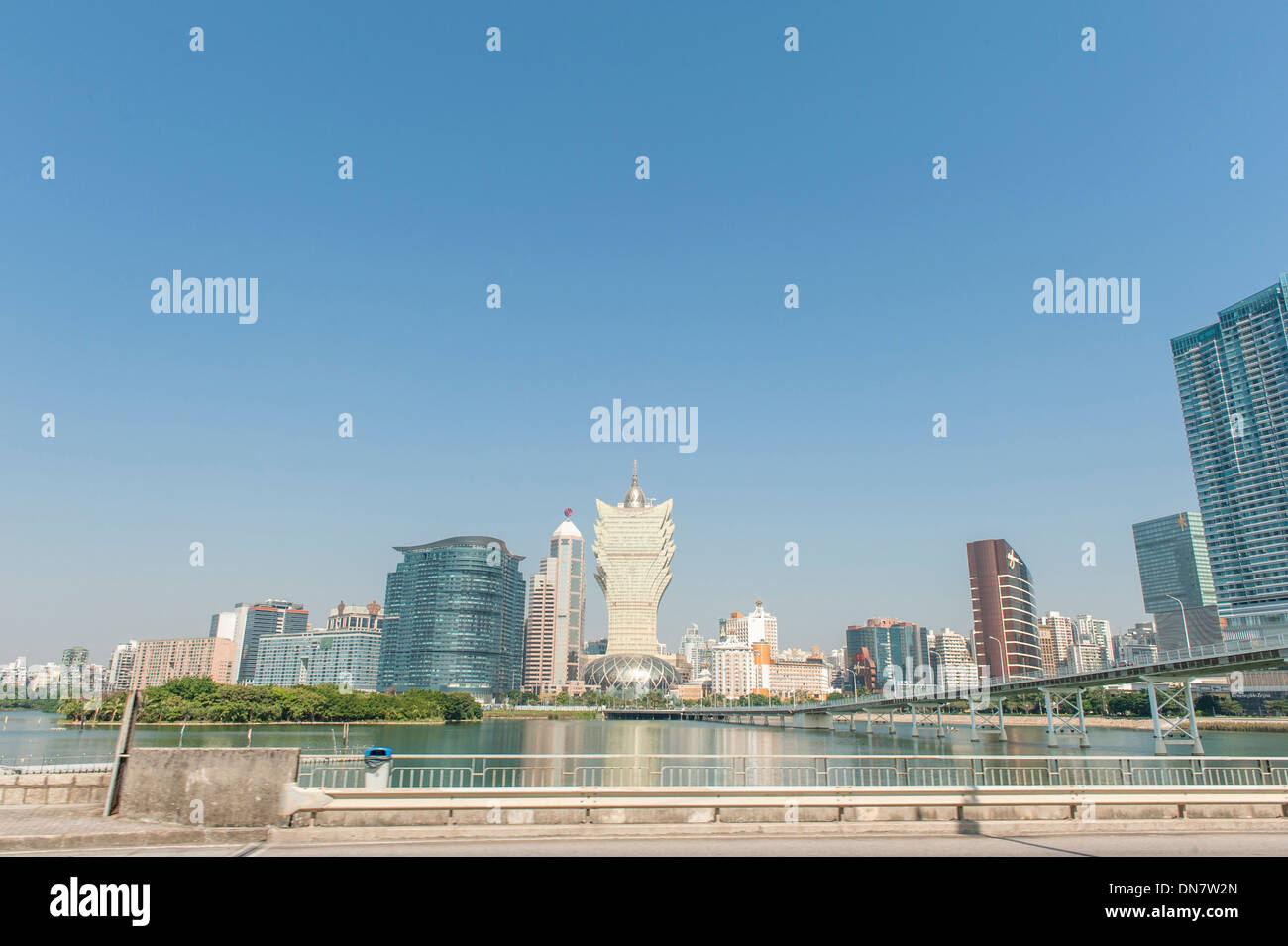 Die Casinos am Cotai Strip, mit das Wahrzeichen Gebäude des Grand Lisboa in Macao (Macau), SAR China Stockfoto