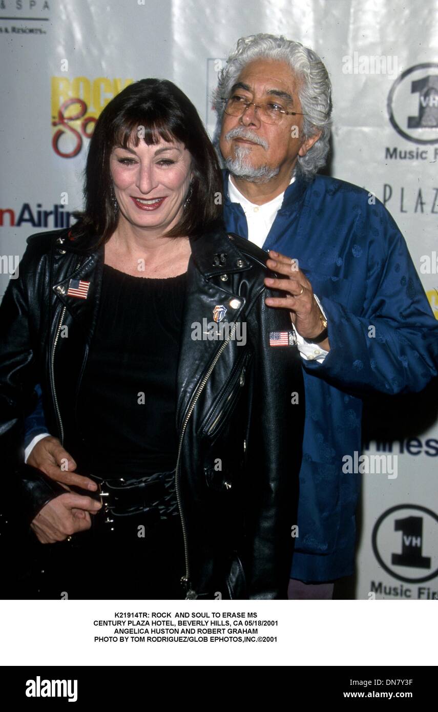 19. Mai 2001 - K21914TR: ROCK und SOUL bis ERASE MS. CENTURY PLAZA HOTEL, BEVERLY HILLS, CA 05/18/2001.ANGELICA HUSTON UND ROBERT GRAHAM. TOM RODRIGUEZ/GLOB E 2001 (Kredit-Bild: © Globe Photos/ZUMAPRESS.com) Stockfoto