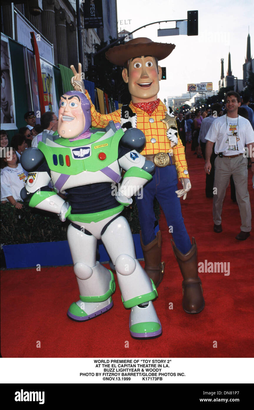 13. November 1999 - Weltpremiere von "TOY STORY 2''. IM EL CAPITAN THEATRE IN LOS ANGELES.. BUZZ LIGHTYEAR & WOODY. FITZROY BARRETT / NOV.13.1999 K17173FB (Kredit-Bild: © Globe Photos/ZUMAPRESS.com) Stockfoto