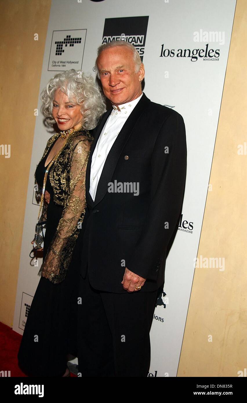 24. März 2002 - K24527AG: Kinder Vereinen Nationen und AMNESTY INTERNATIONAL OSCAR Nacht Feier. AT VOR, LA, CA 24.03.2002. AMY GRÄBER / 2002. (D).. BUZZ ALDRIN und Frau (Kredit-Bild: © Globe Photos/ZUMAPRESS.com) Stockfoto