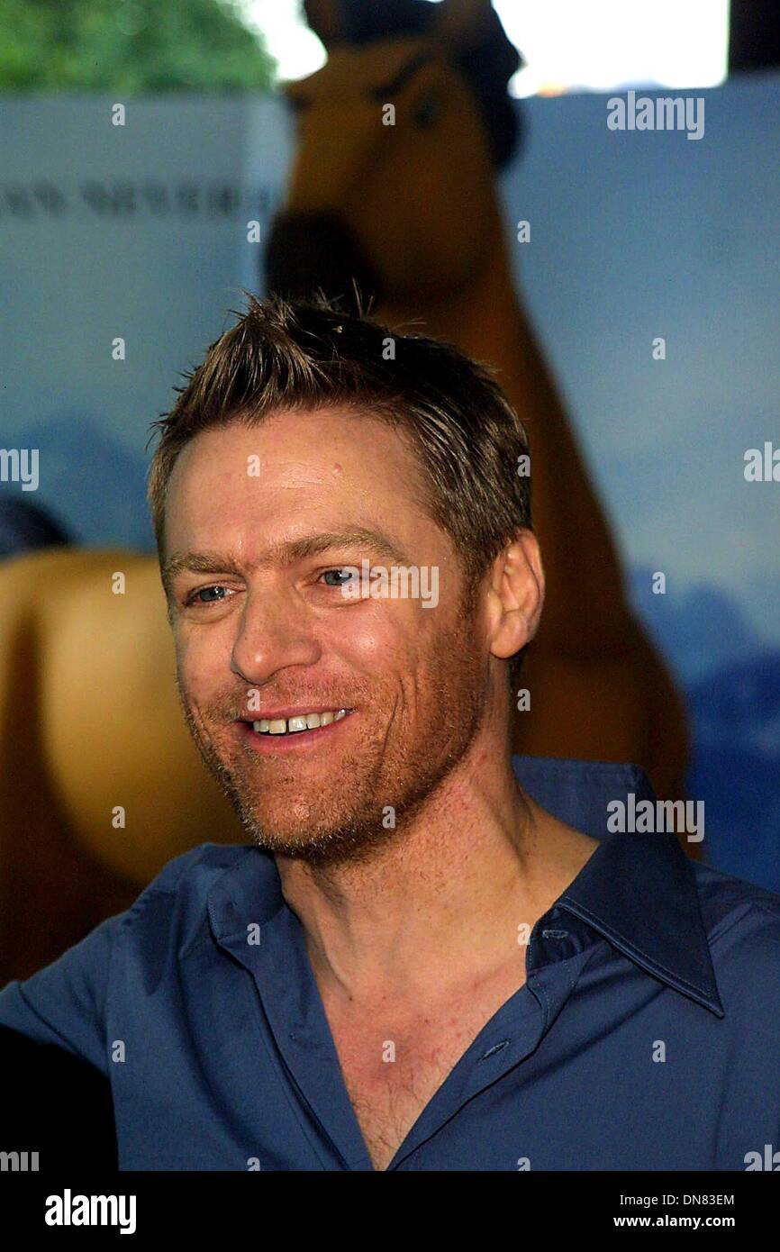 22. Mai 2002 - K25140JBB: 5/22/02.THE '' Geist: STALLION des CIMARRON'' animierte FILM-PREMIERE am BEEKMAN THEATRE IN New York... JOHN BARRETT / 2002.BRYAN ADAMS (Kredit-Bild: © Globe Photos/ZUMAPRESS.com) Stockfoto