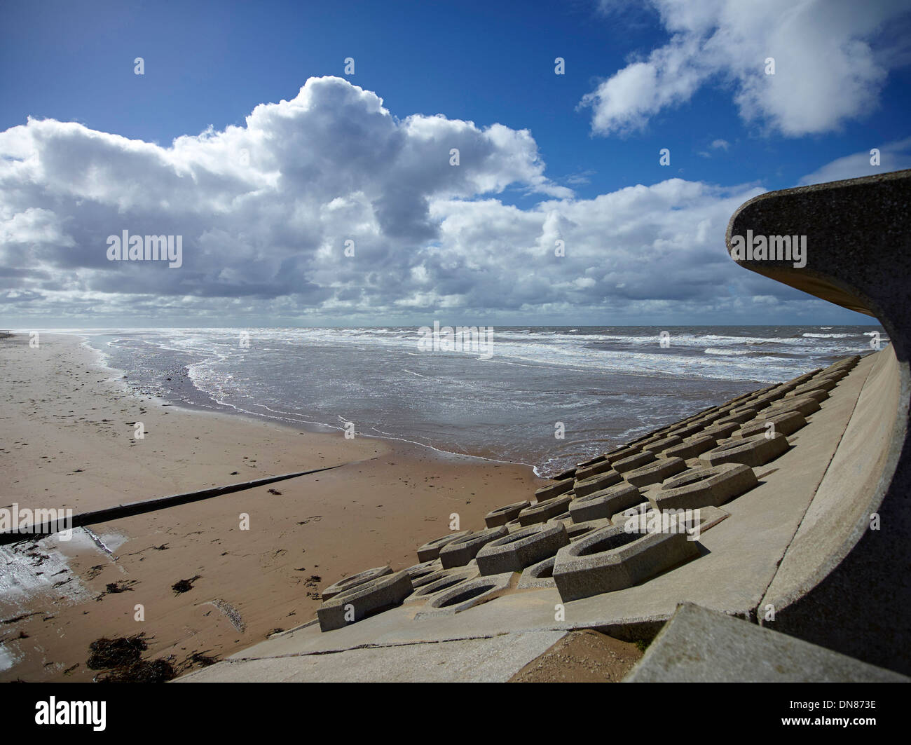 Blackpool South Beach Blick nach Süden in Richtung Lytham St Annes, Fylde Küste, Nord-West-England Stockfoto